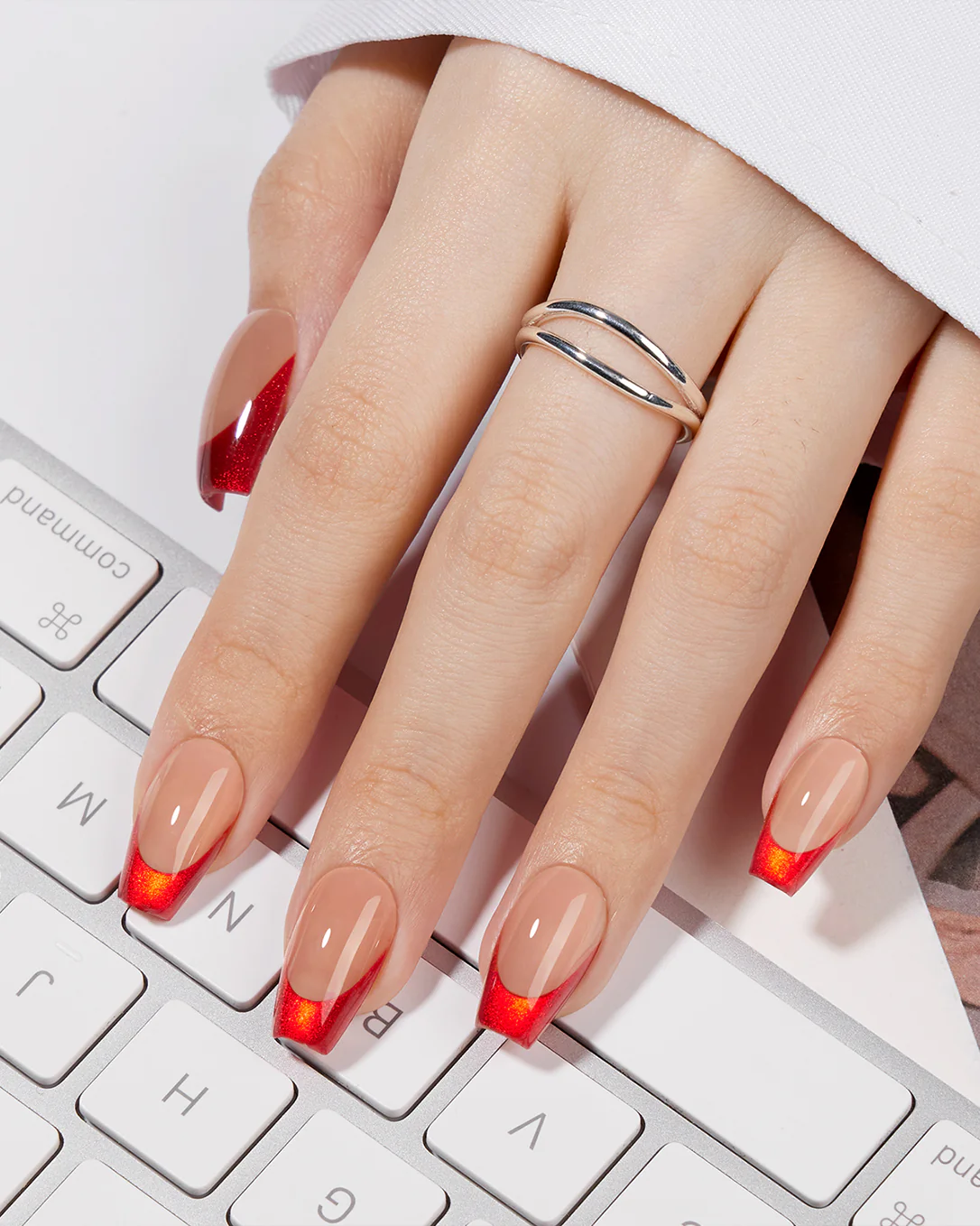 Classic Red Lip - Image 5